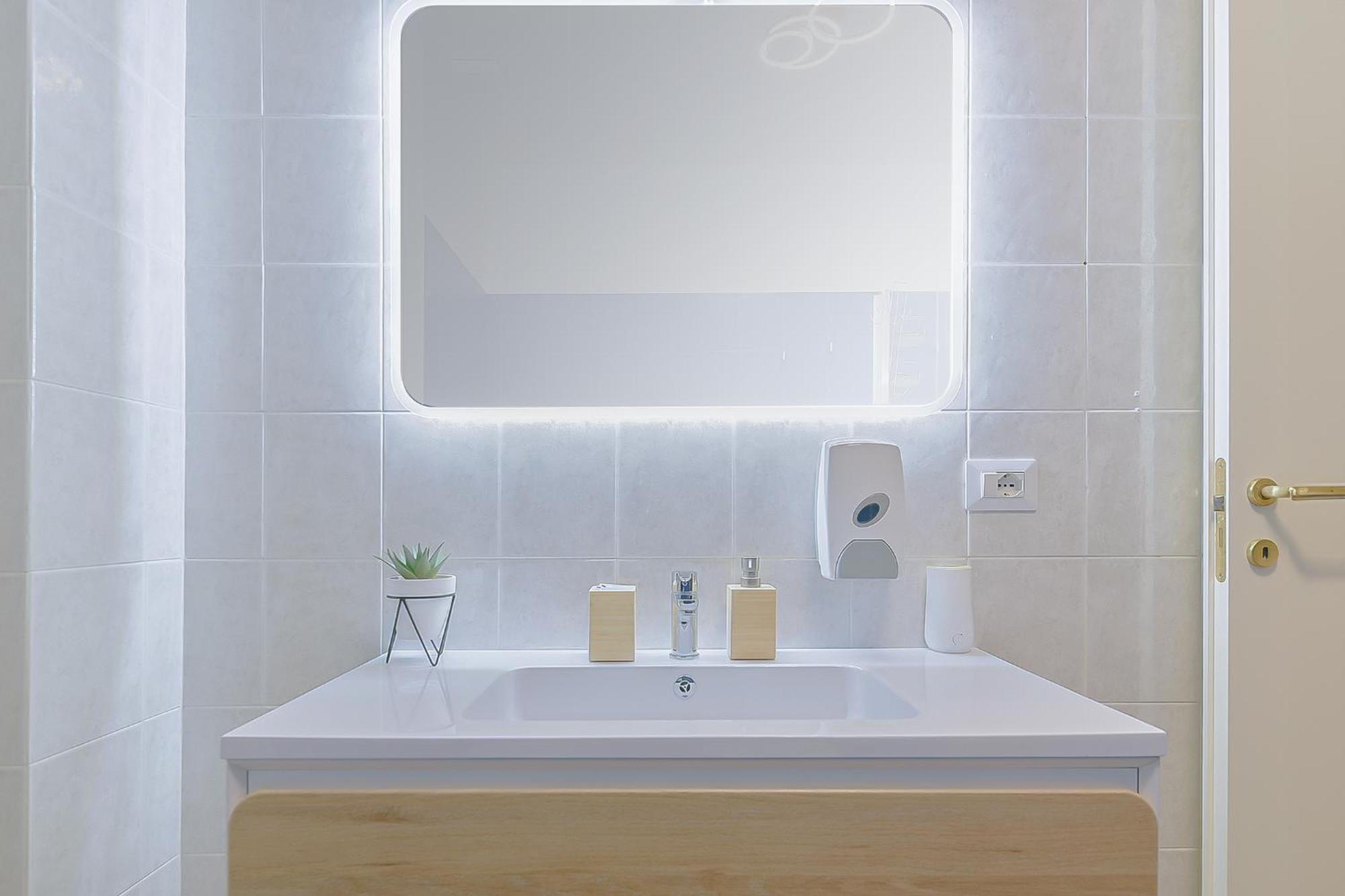 Taron House - Bologna Center Station & Fiera Apartment Luaran gambar